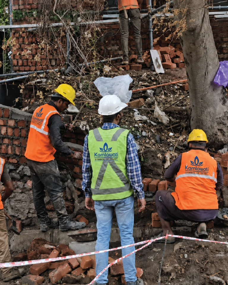 Working IMage s-01