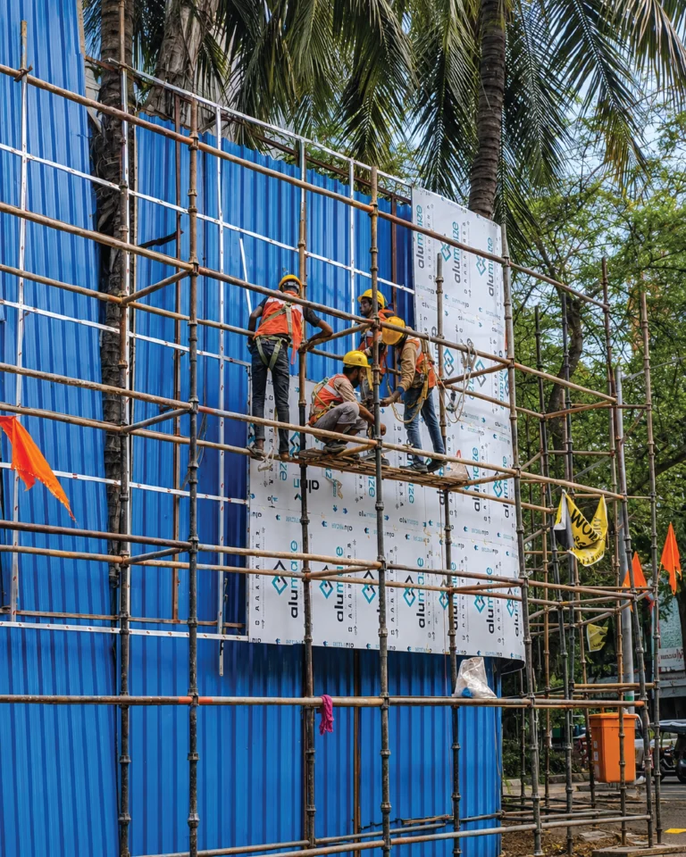 Working IMage s-02